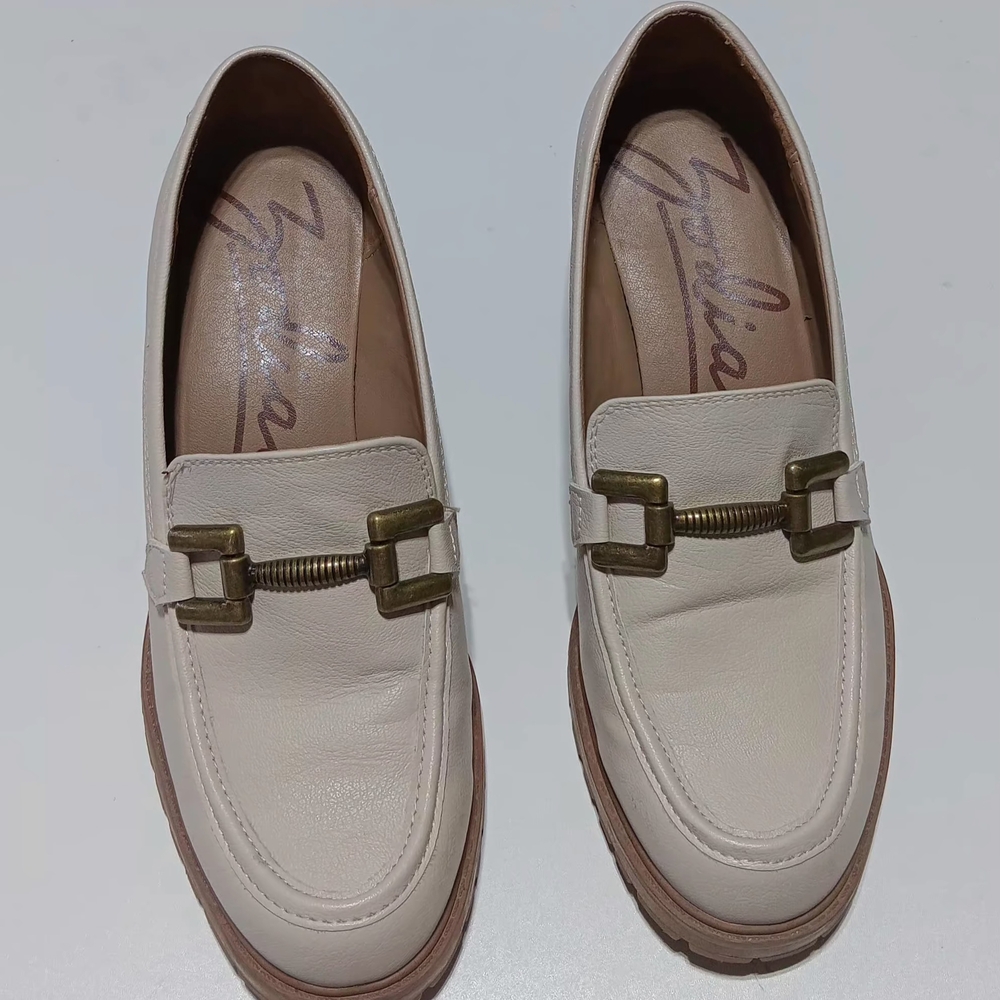 Zodiac Cream Leather Loafers with Gold Hardware